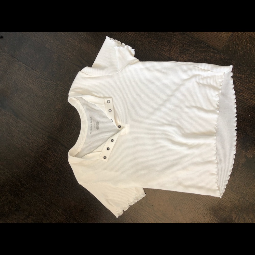 American Eagle cream ribbed tshirt